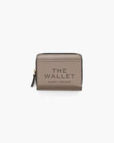 Marc Jacobs Online - The Leather Mini Compact Wallet Cement