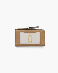 Marc Jacobs Outlet - The Utility Snapshot Slim Wallet Camel Multi