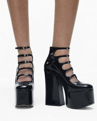 Marc Jacobs Online - The Patent Leather Kiki Ankle Boot Black