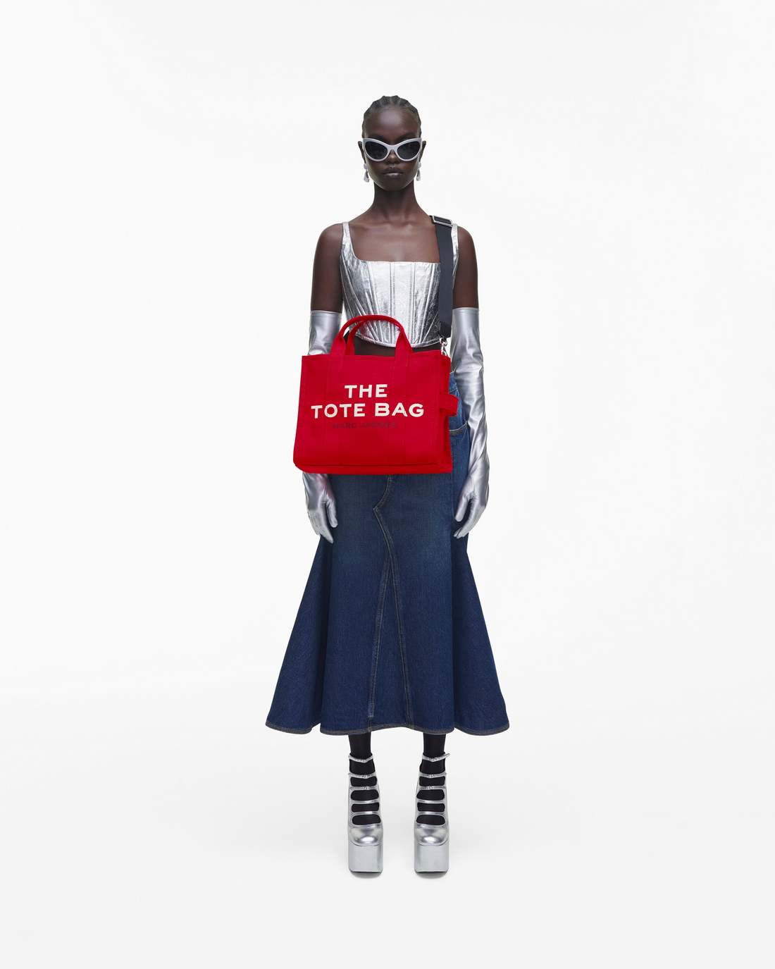 Marc Jacobs Online - The Canvas Medium Tote Bag True Red