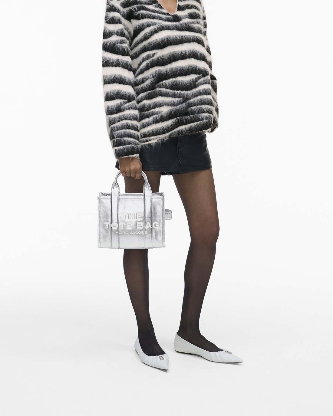 Marc Jacobs Online - The Metallic Leather Small Tote Bag Metallic Silver