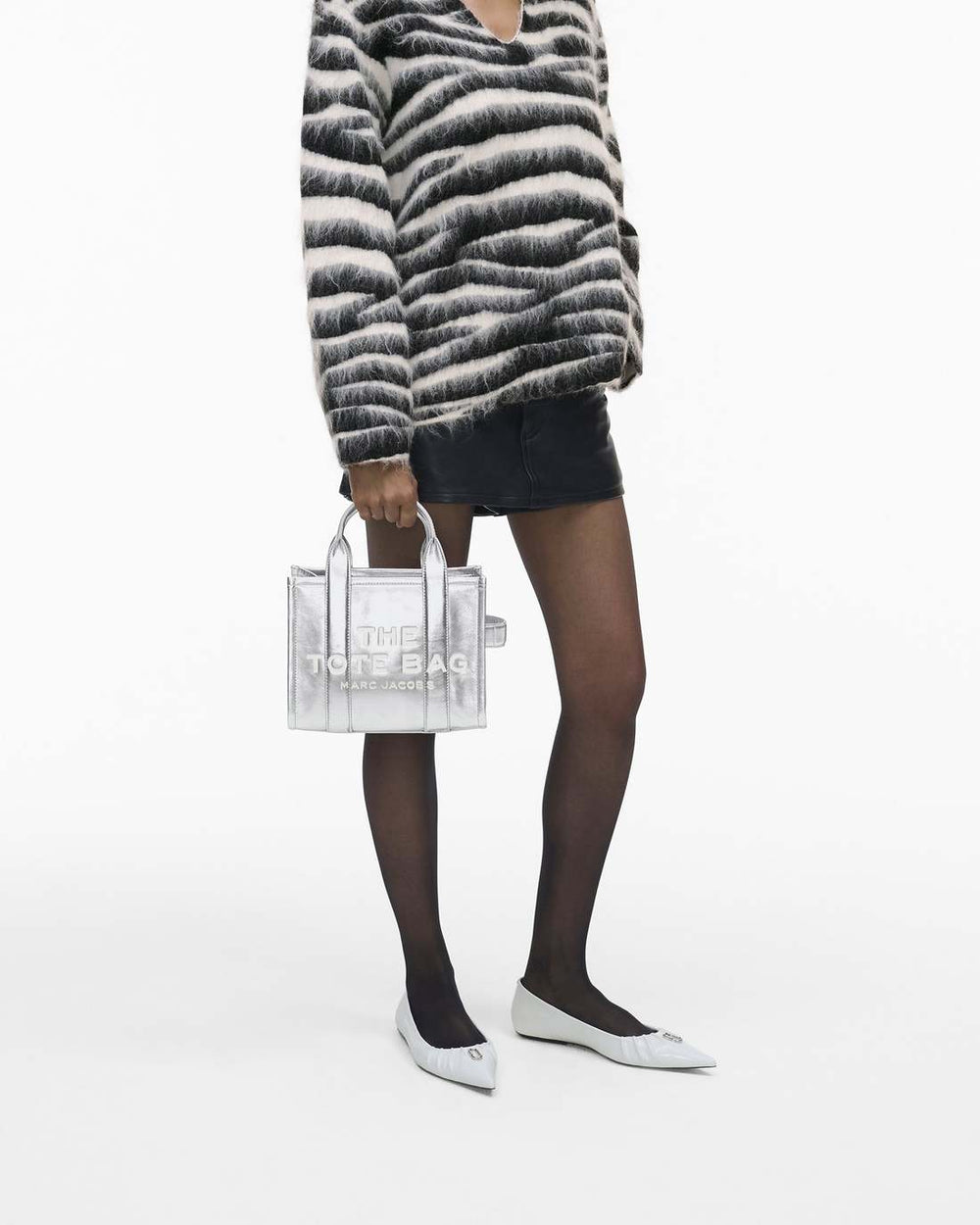 Marc Jacobs Online - The Metallic Leather Small Tote Bag Metallic Silver