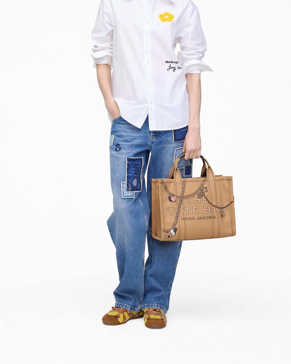 Marc Jacobs Discount - The Trompe L'Oeil Charm Canvas Medium Tote Bag Camel Multi