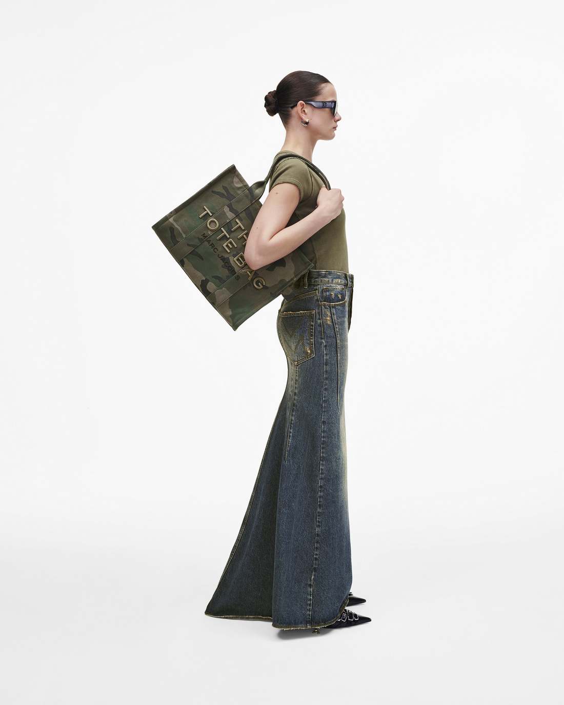 Marc Jacobs For Sale - The Camo Jacquard Large Tote Bag Camo Multi