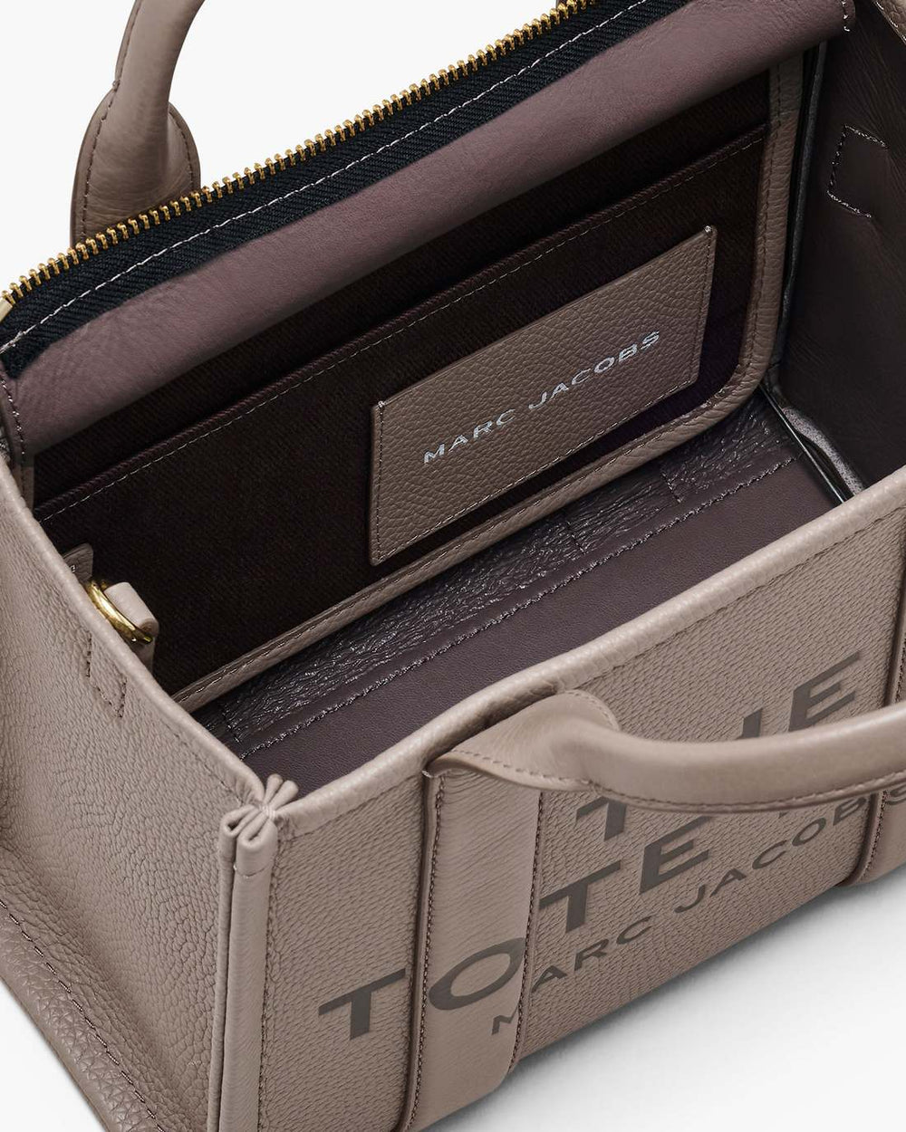 Marc Jacobs US - The Leather Small Tote Bag Cement