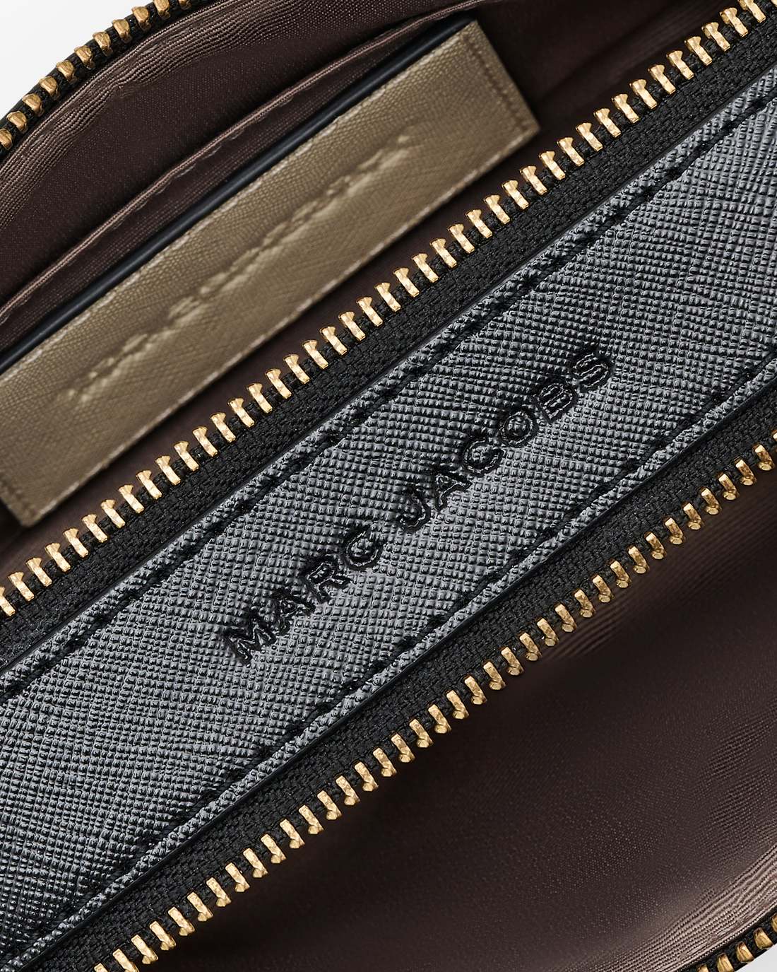 Marc Jacobs Online - The Snapshot New Cloud White Multi