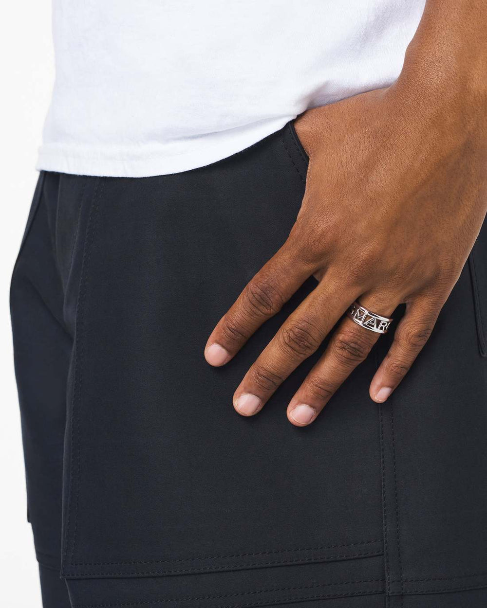 Marc Jacobs Online - The Monogram Ring Silver