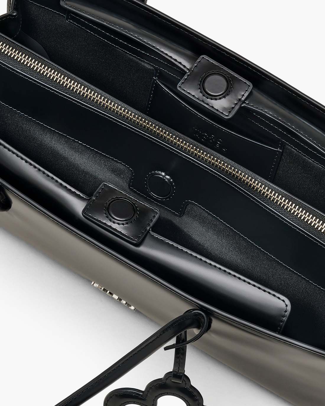 Marc Jacobs Online - The Glam Mirror Satchel Black