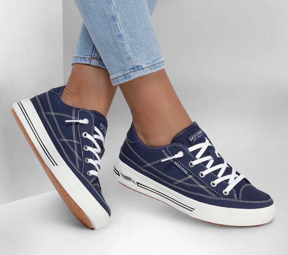 Skechers Arch Fit Arcade - Arcata