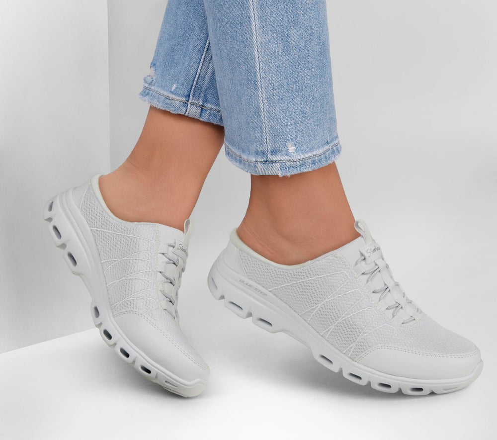 Skechers Relaxed Fit: Glide-Step Comfort